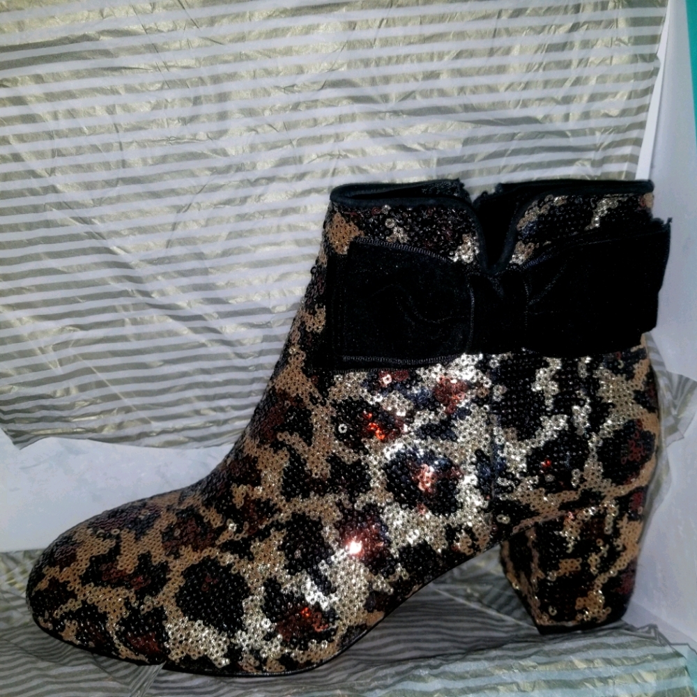 Kate spade leopard print boots(new)